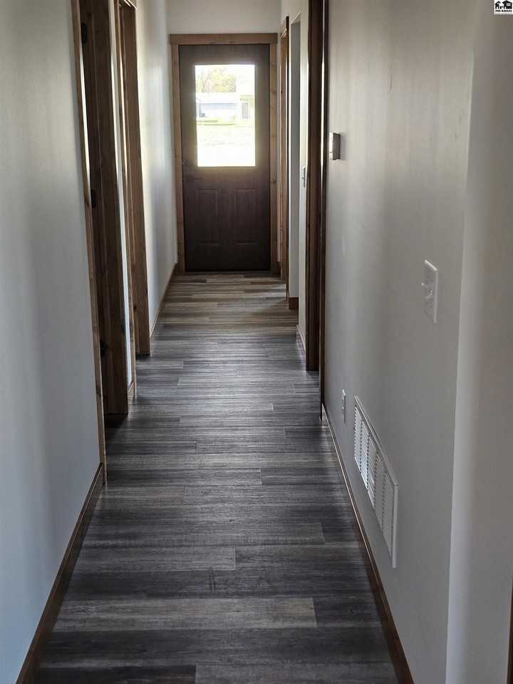 415 Olaf Ave - Photo 5 of 12