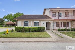 featured image of 1724 Palm Valley Dr W