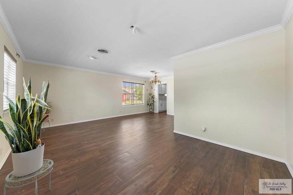 1724 Palm Valley Dr W - Photo 3 of 27