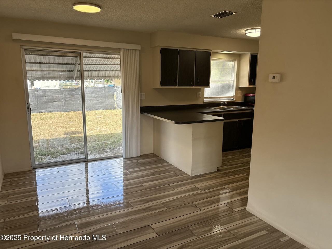 4475 Cadbury Rd - Photo 7 of 13