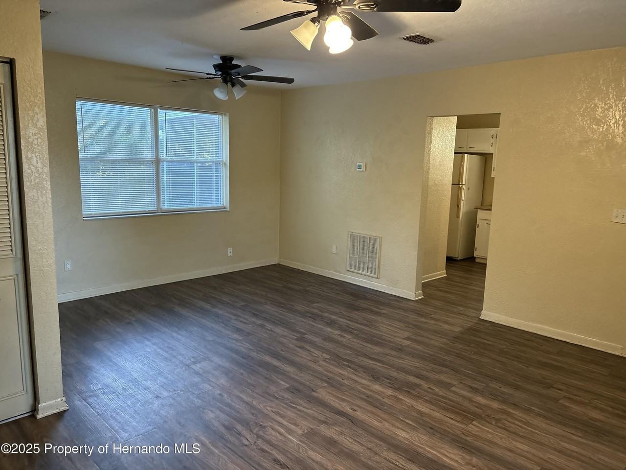 7184 Catalina St - Photo 7 of 16