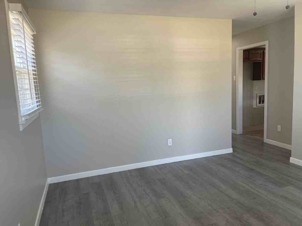 1706 E 2nd St #1 - Photo 4 of 10