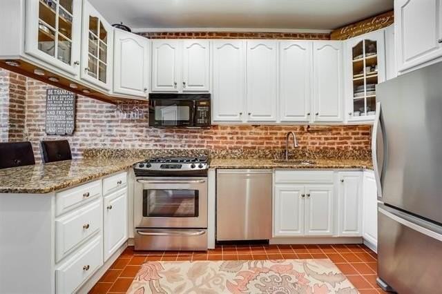 68 Park Ave #4 - Photo 6 of 20