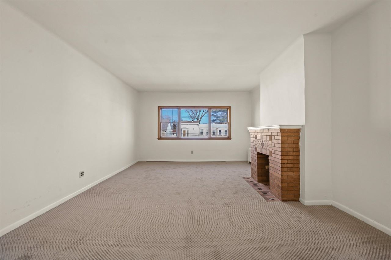 72 W 33rd St #2 - Photo 2 of 12