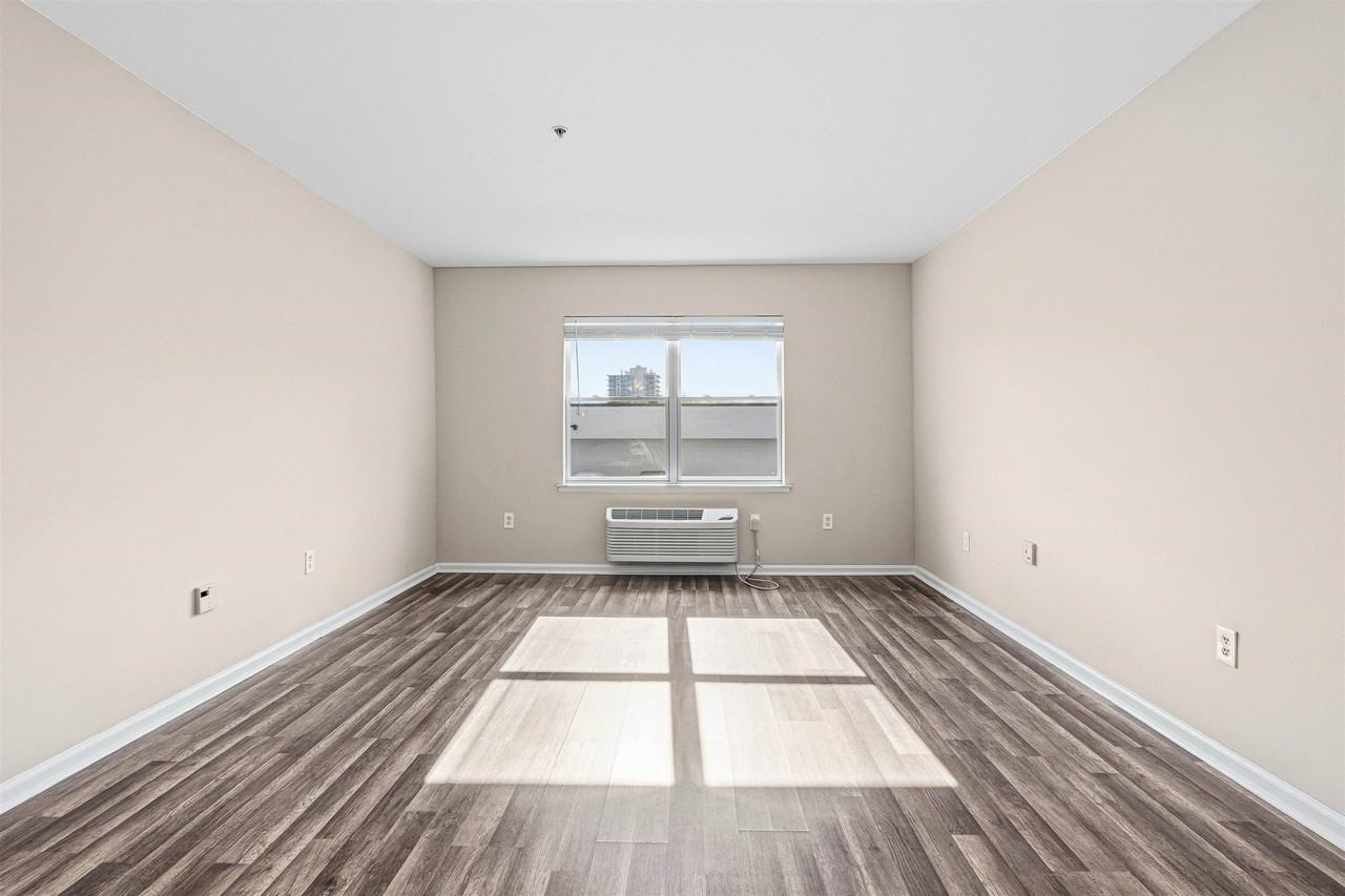 905 River Rd - Photo 3 of 22