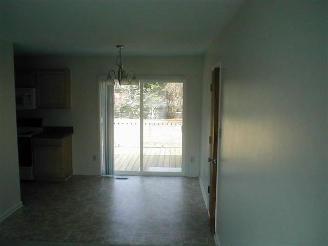 1220 Brynn Marr Rd - Photo 4 of 6