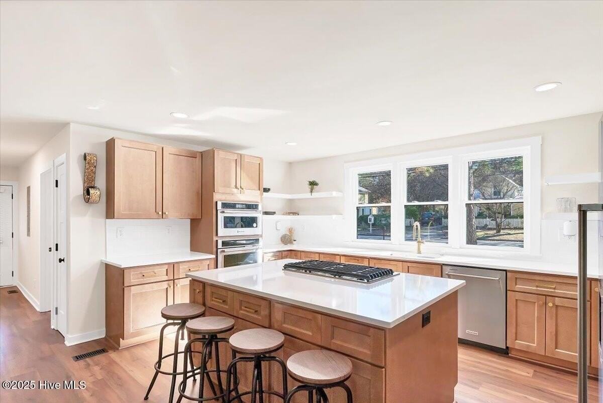 420 S Ashe St - Photo 6 of 40