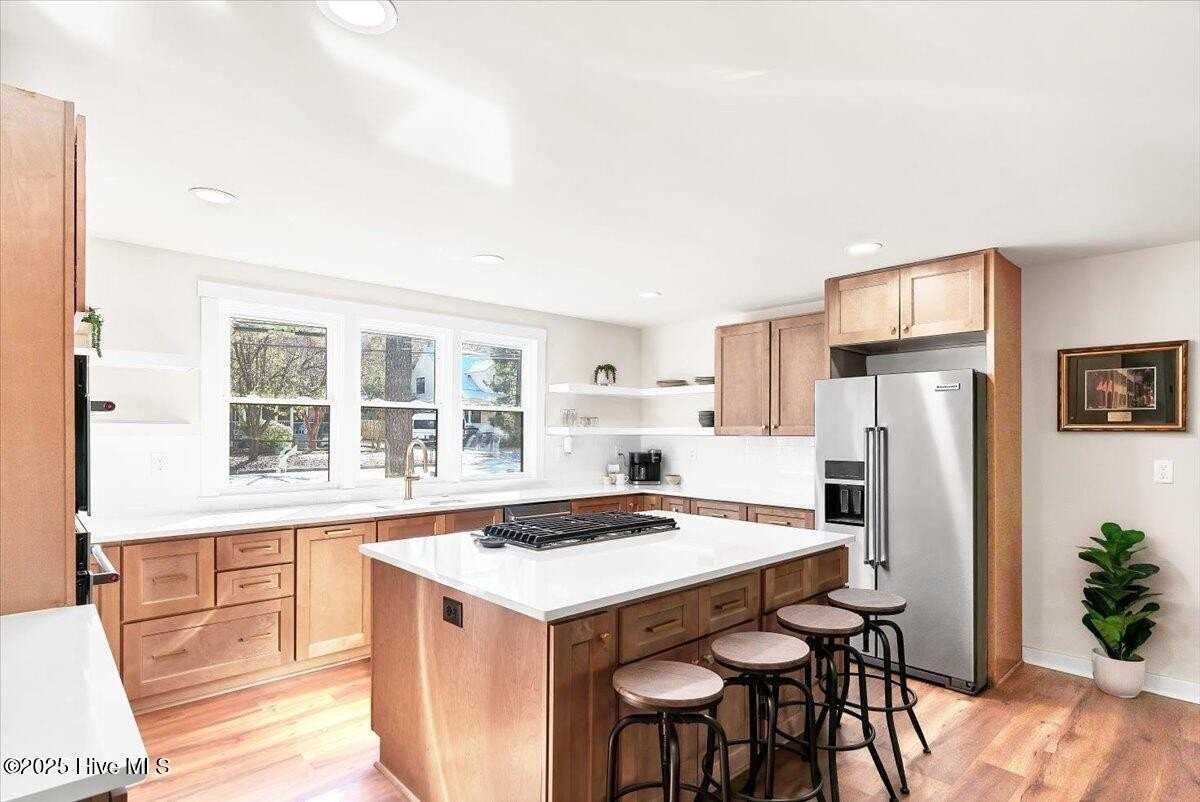 420 S Ashe St - Photo 7 of 40