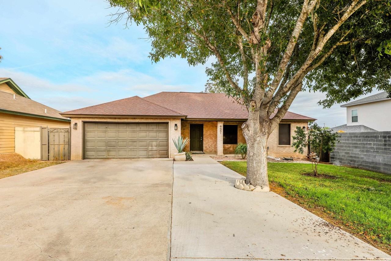 9001 Taiga Ct - Photo 2 of 40