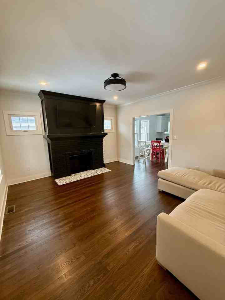 644 Bellaire Ave - Photo 3 of 19