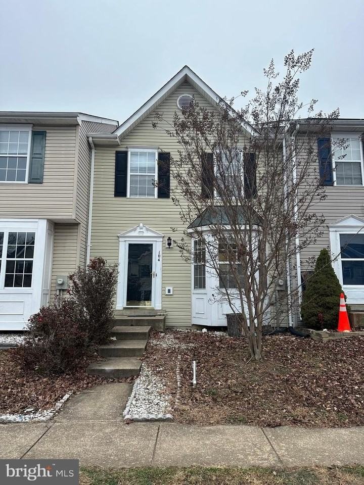 104 Peridot Pl - Photo 2 of 38