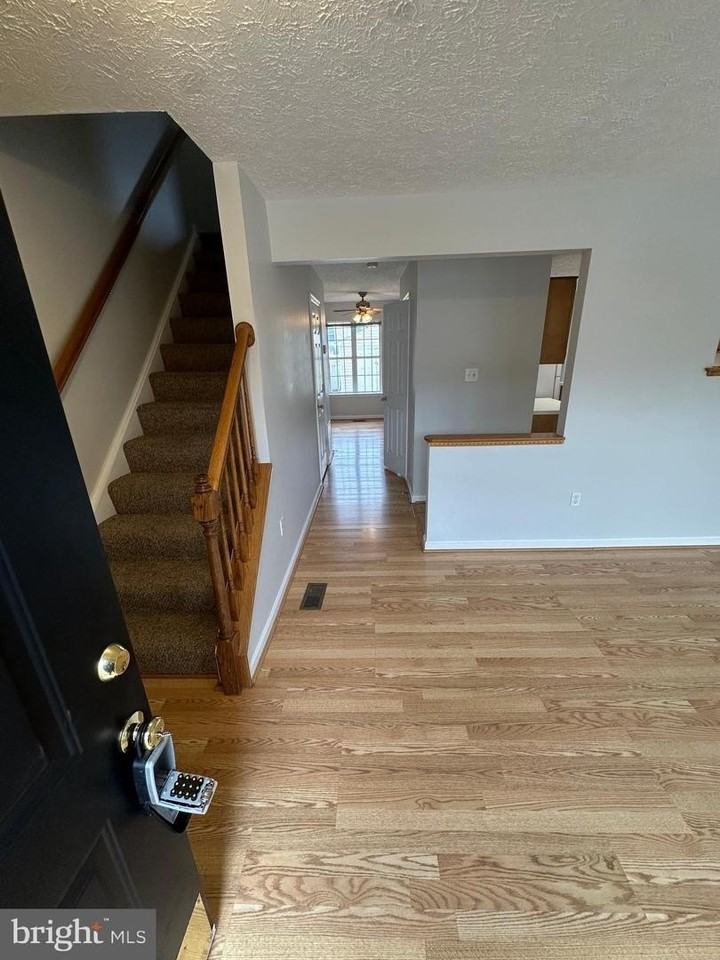 104 Peridot Pl - Photo 3 of 38