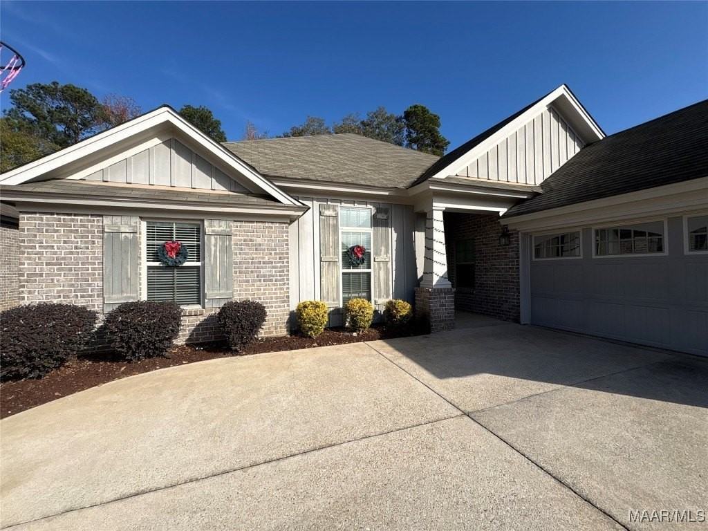 9151 Crescent Lodge Cir - Photo 2 of 43