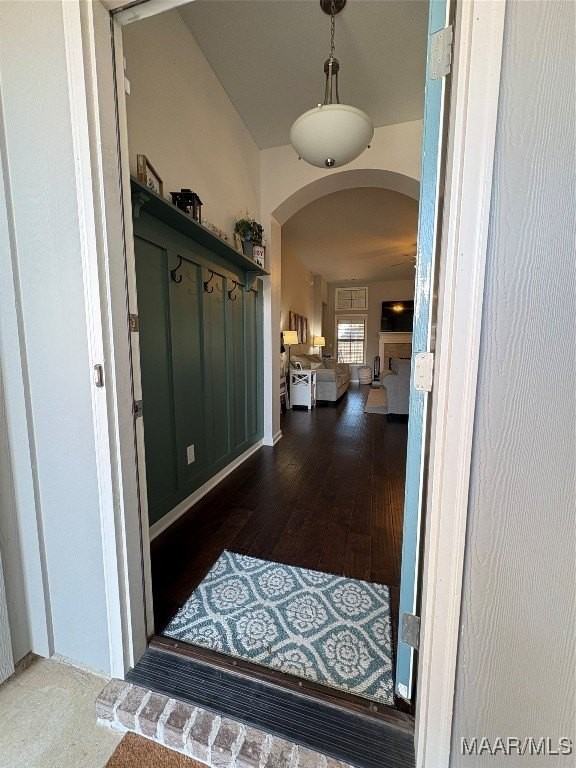 9151 Crescent Lodge Cir - Photo 4 of 43