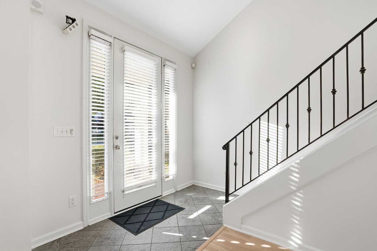 1198 Island Pl E - Photo 4 of 31