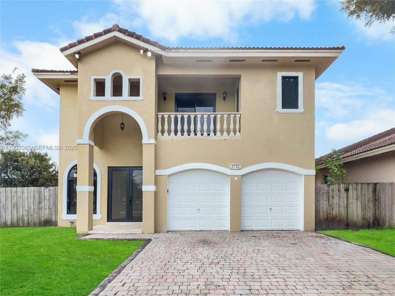 1736 Ne 9th Dr #1736