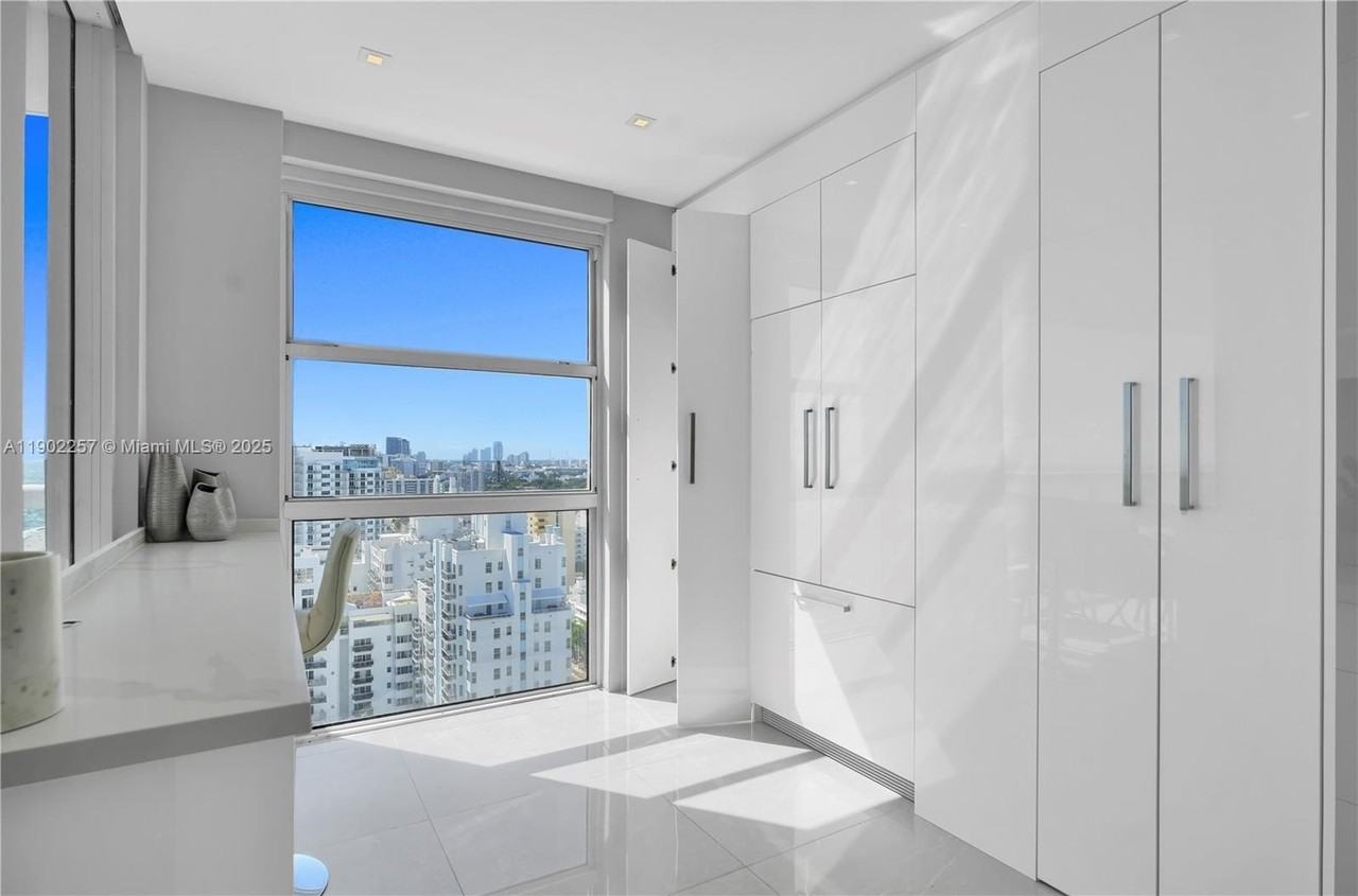 4201 Collins Ave #2101 - Photo 7 of 50