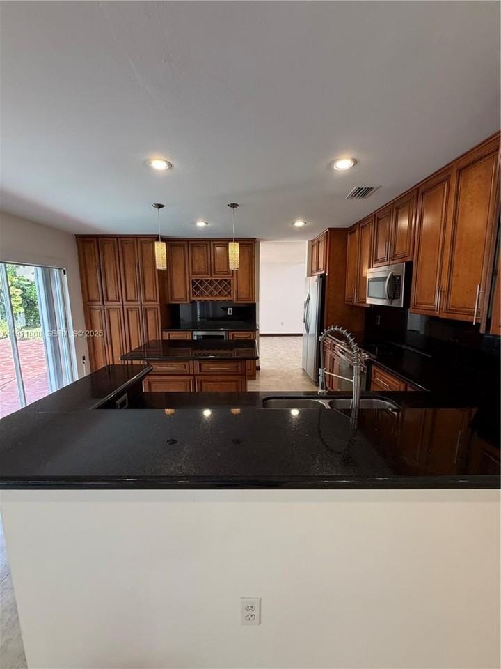 9884 Sw 154th Ct #0 - Photo 6 of 29