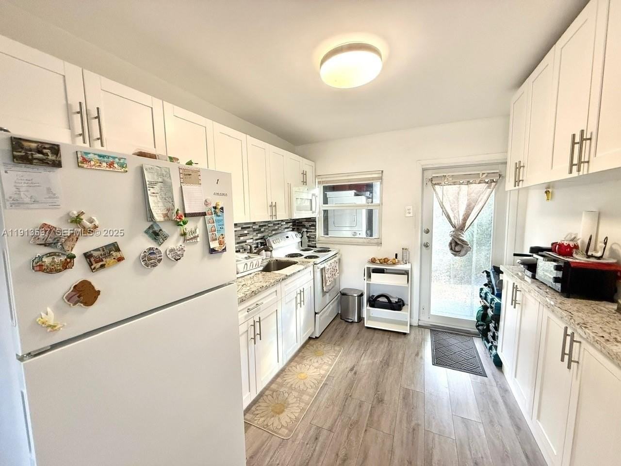 1150 Sw 26th Ave #2 - Photo 5 of 14