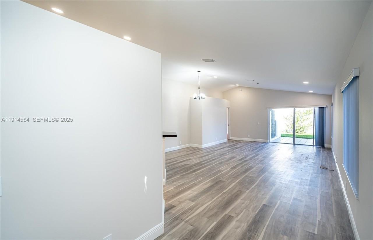 1592 Salerno Cir #1592 - Photo 3 of 50