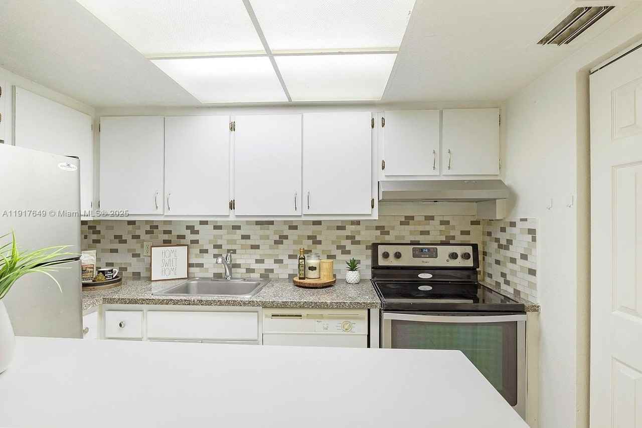 6530 Lake Patricia Dr #E25 - Photo 3 of 16