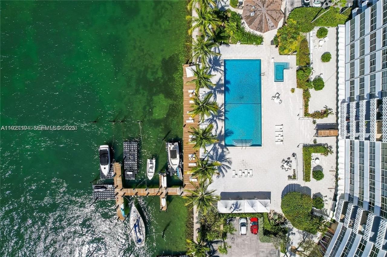 20 Island Ave #1415 - Photo 4 of 36