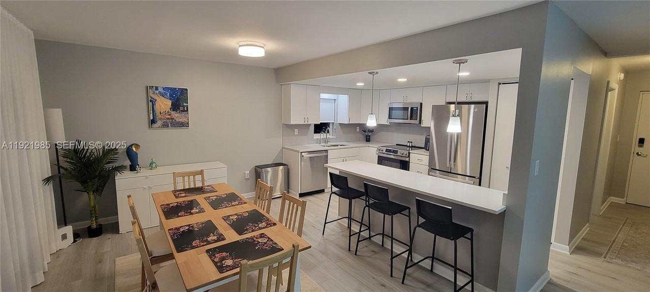 1200 14th St #7A - Photo 6 of 24