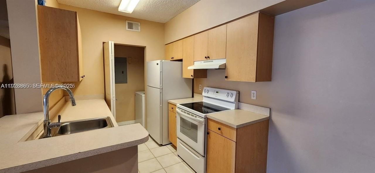 10312 Fox Trail Rd S #1004 - Photo 5 of 13