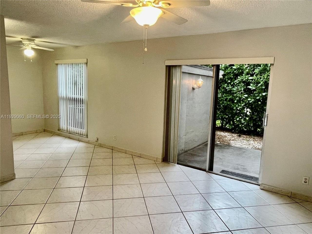 2161 Ne 42nd St #6 - Photo 5 of 14