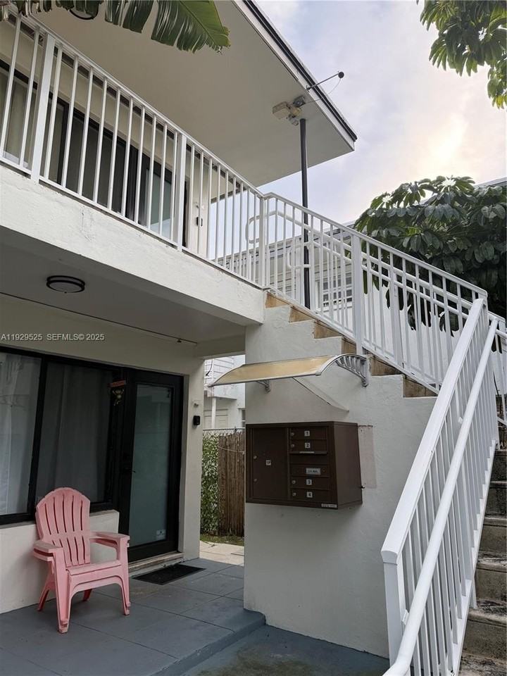 2220 Calais Dr #4 - Photo 2 of 20