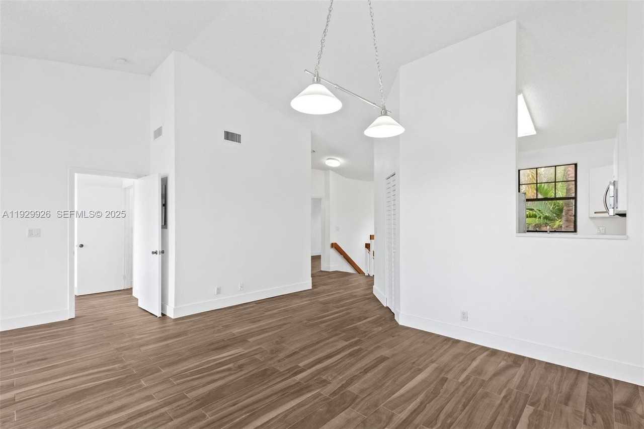 15569 Miami Lakeway N #205-16 - Photo 6 of 25