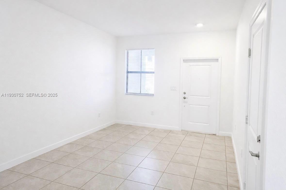 11956 Sw 244th Ln #11956 - Photo 2 of 7