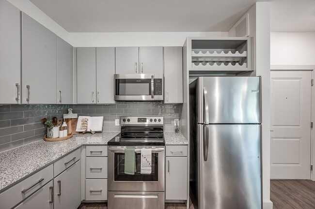 Lakemont Bend Ln - Photo 2 of 10