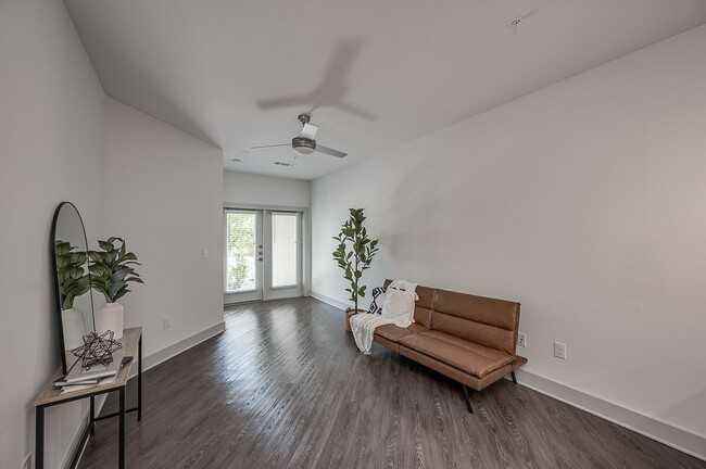 Lakemont Bend Ln - Photo 4 of 10