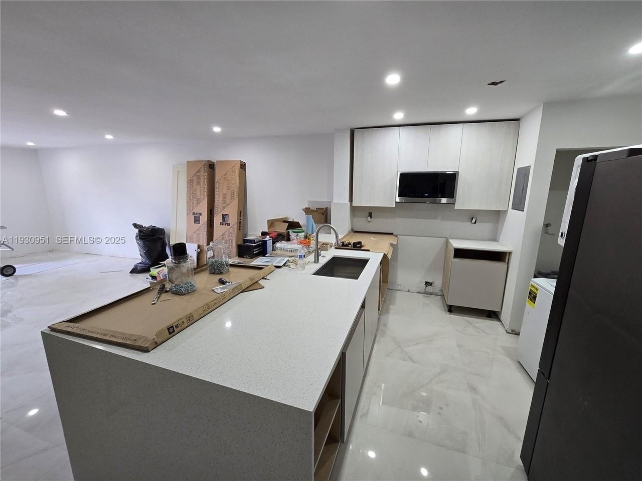 1800 W 54th St #409 - Photo 7 of 18