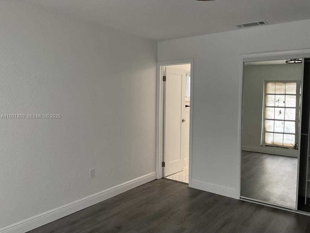 11620 Nw 31st Pl #11620 - Photo 6 of 10