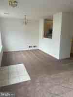 featured image of 40 Courtyard Dr #1