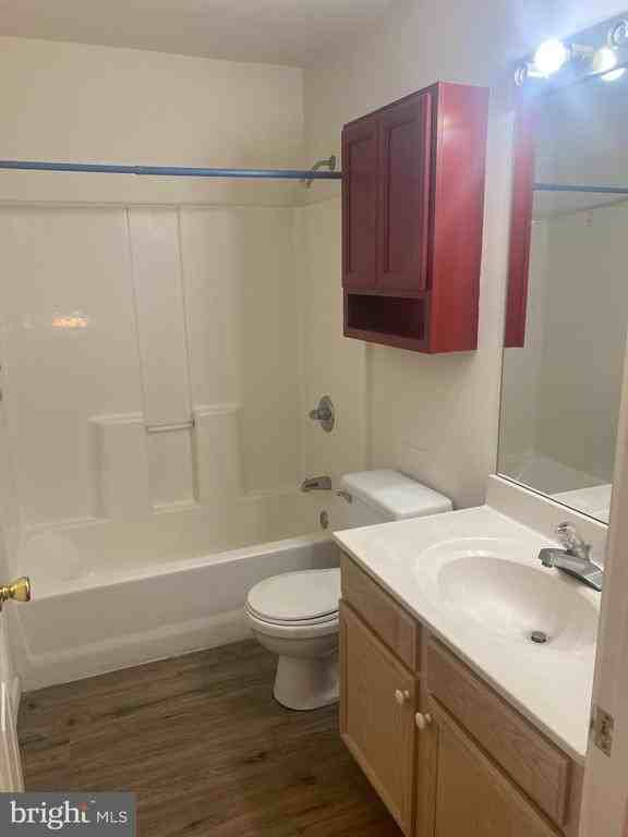 40 Courtyard Dr #1 - Photo 7 of 7