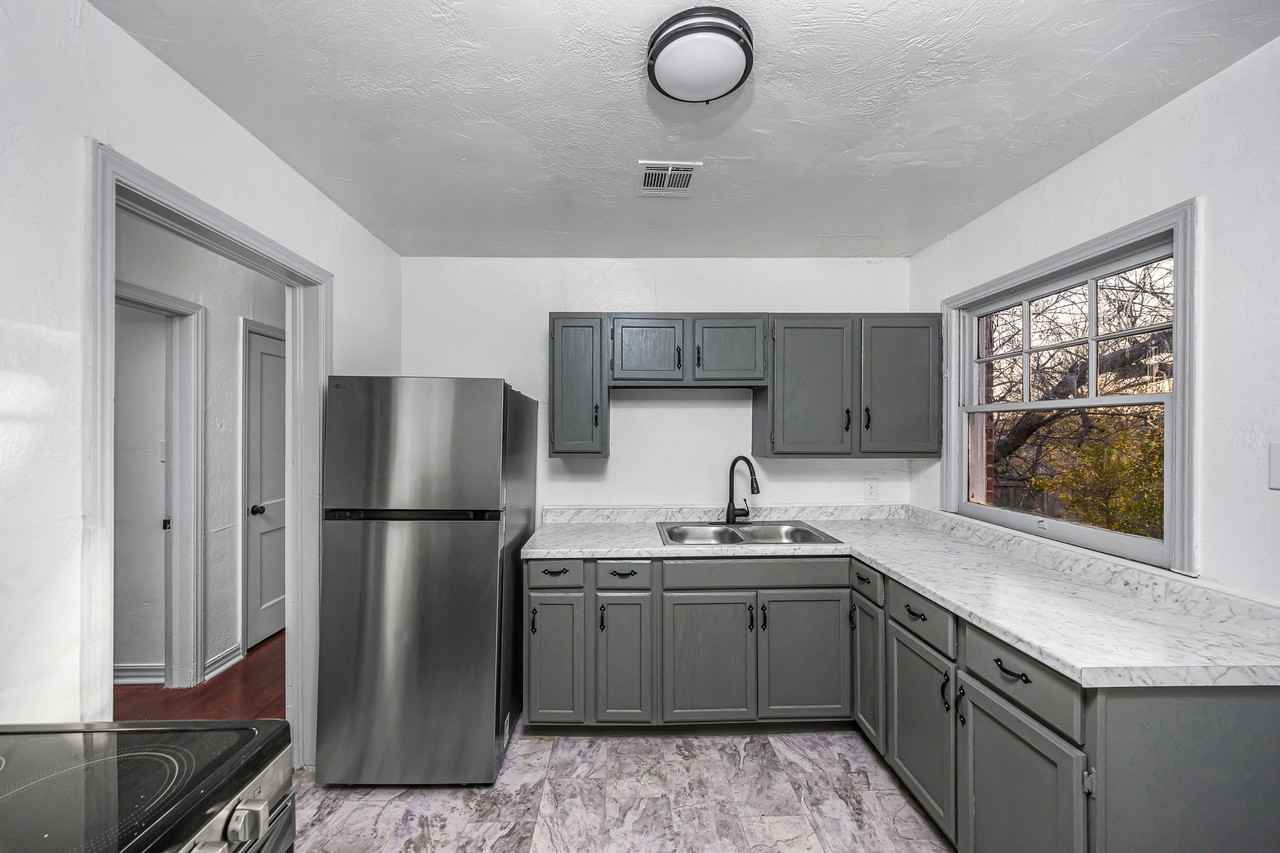 1414 Nw 23rd St #1 - Photo 7 of 19