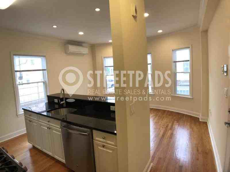 1 Langdon Sq - Photo 4 of 10