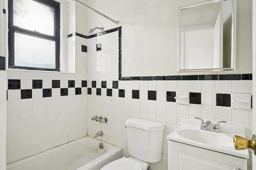 325 E 89th St - Photo 7 of 8