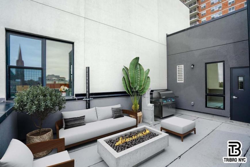 850 Flushing Ave - Photo 2 of 9