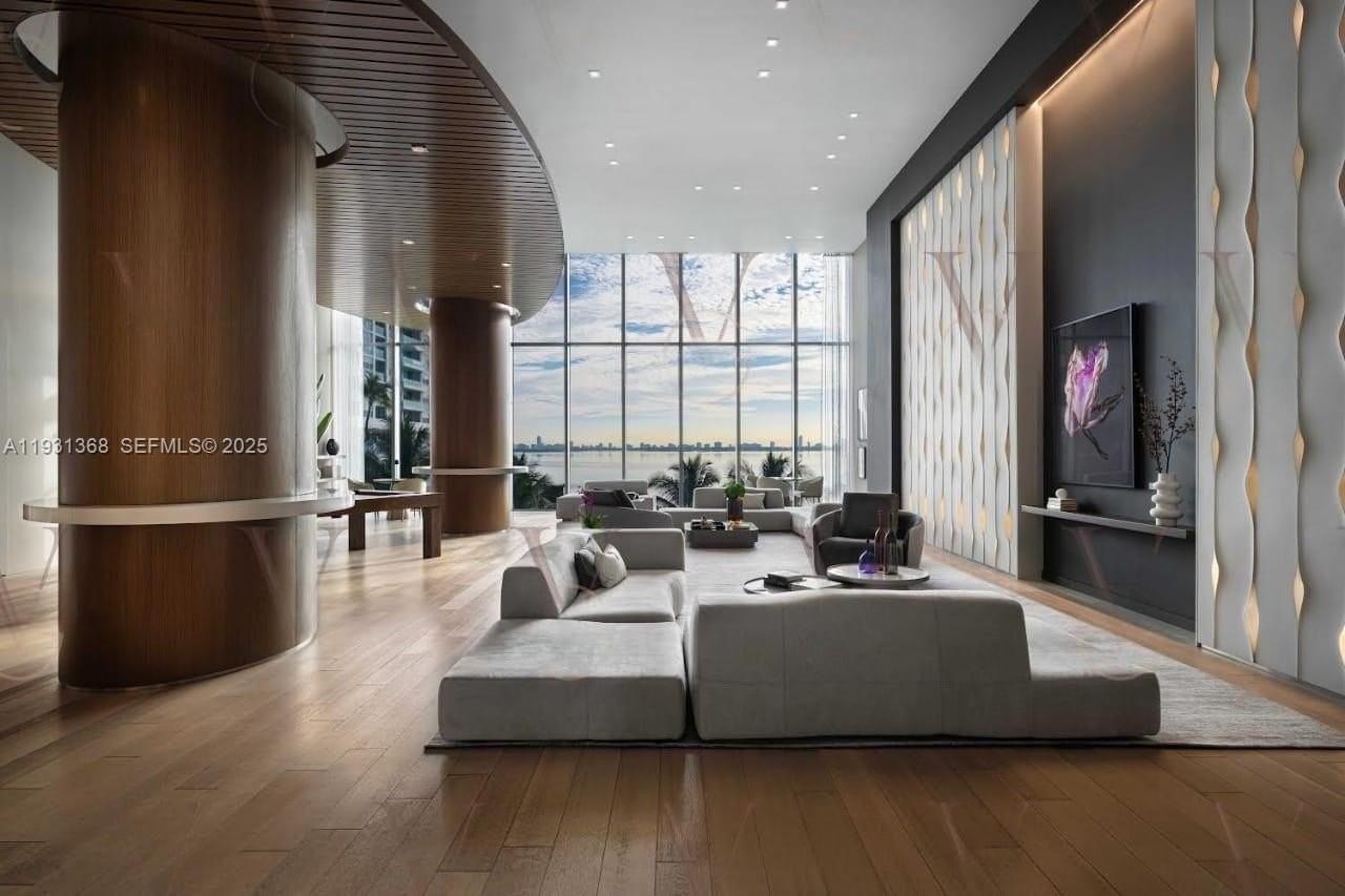 460 Ne 28th St #3903 - Photo 6 of 44