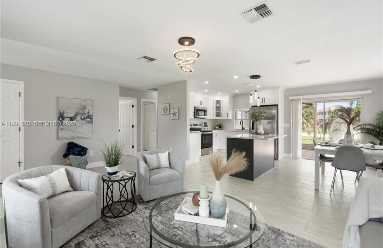 7332 Mako Dr - Photo 2 of 23