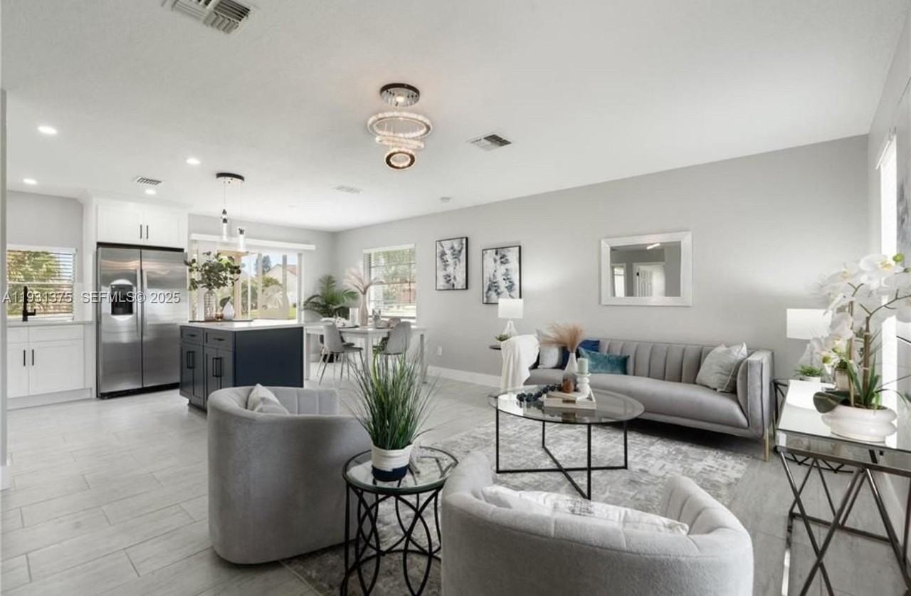 7332 Mako Dr - Photo 3 of 23