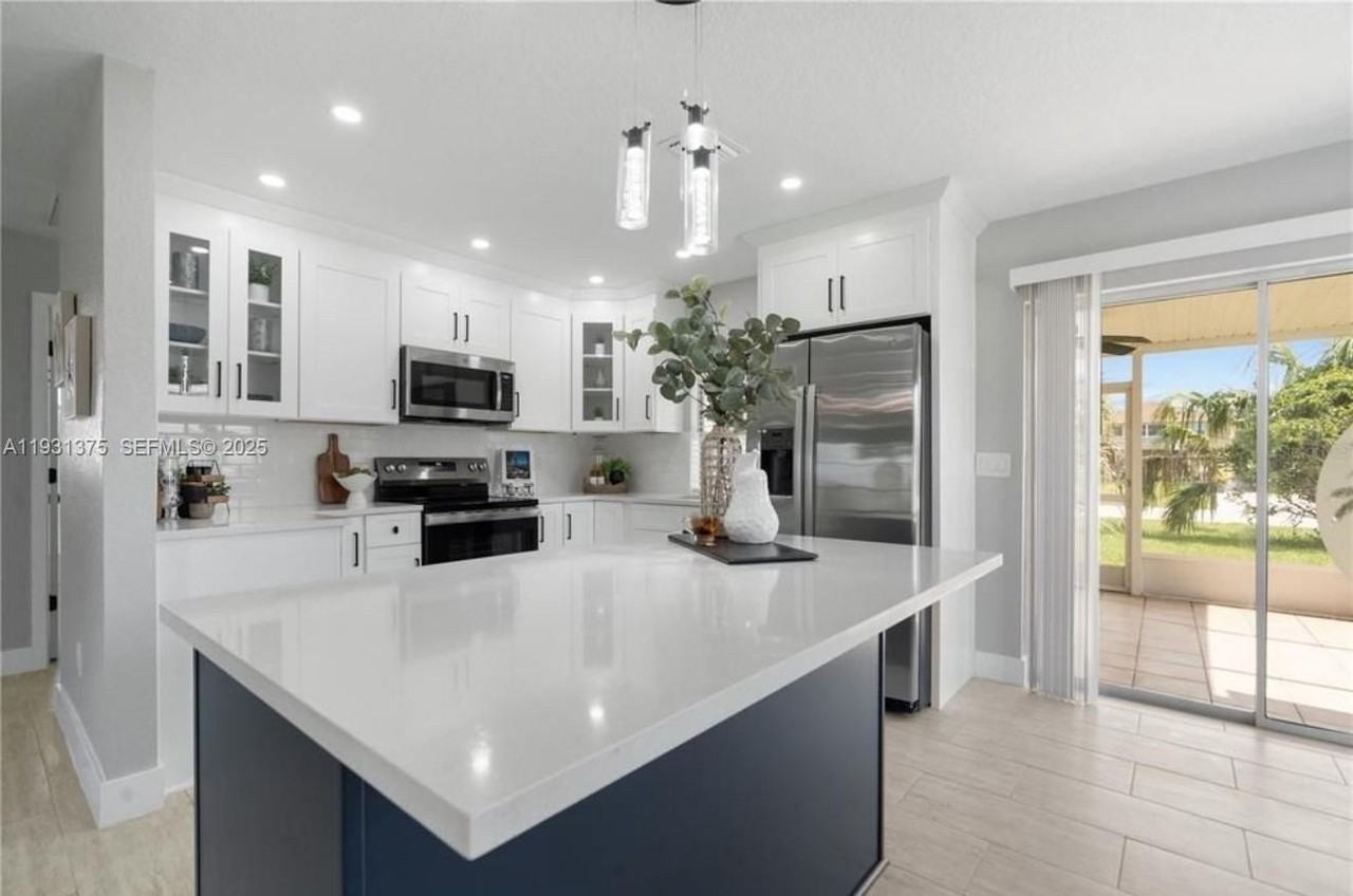 7332 Mako Dr - Photo 4 of 23