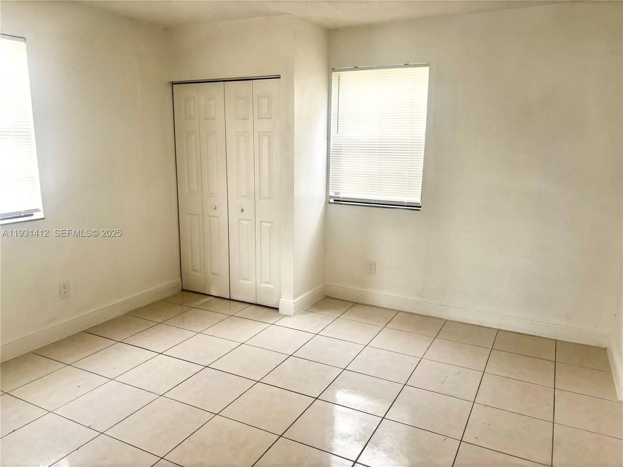 14731 Harding Ln - Photo 5 of 10