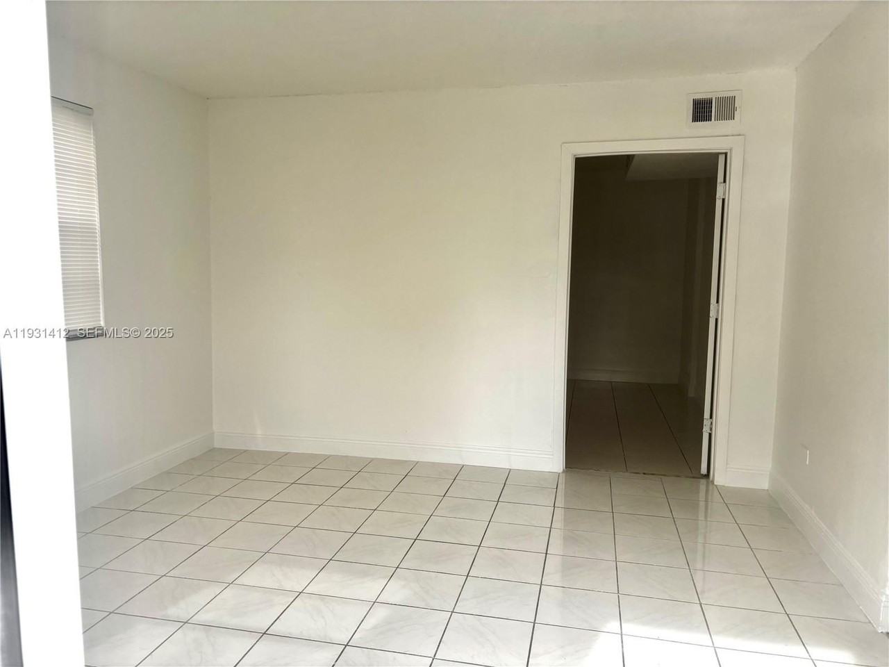 14731 Harding Ln - Photo 7 of 10