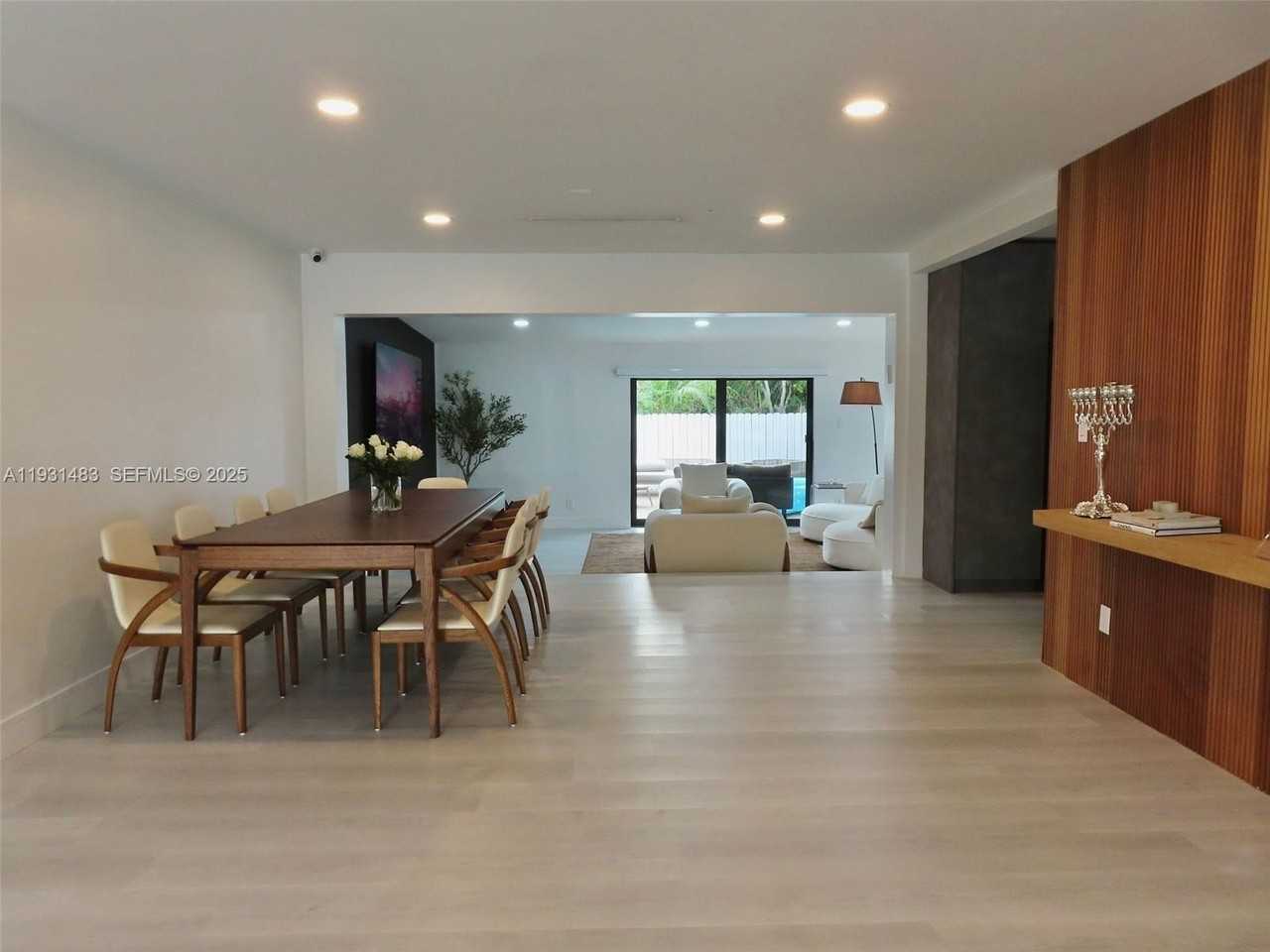 260 187th St - Photo 5 of 19