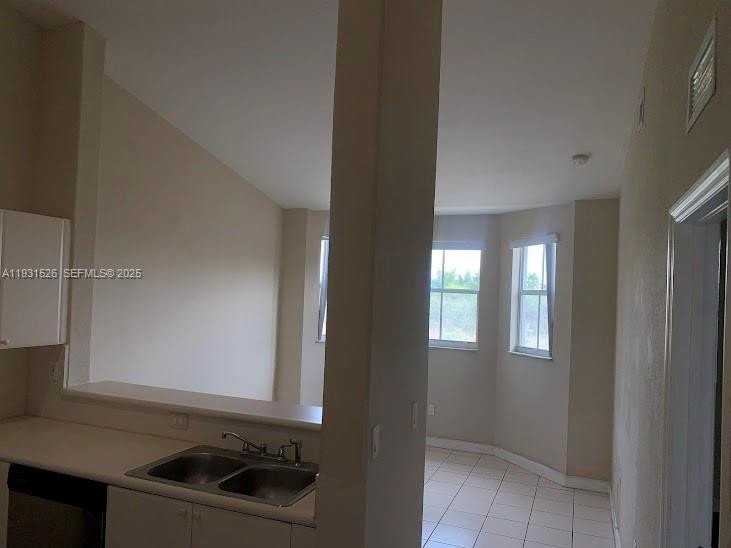 2637 Se 16th Ter #203 - Photo 5 of 14